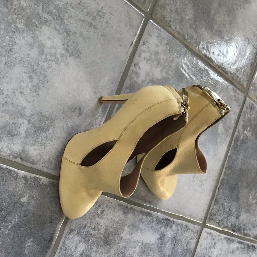 Gianvito ROSSI for Altuzarra Cream Pumps